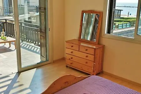 House 3 Vila Larnaca