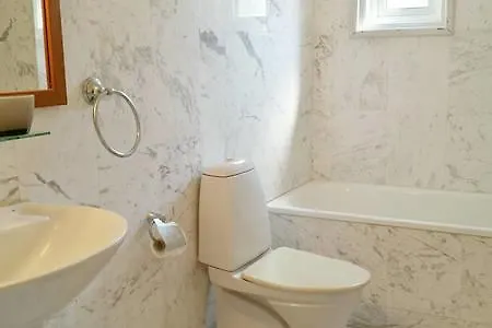 Villa House 3 *