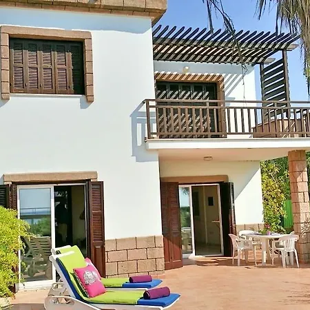 Villa House 3 *